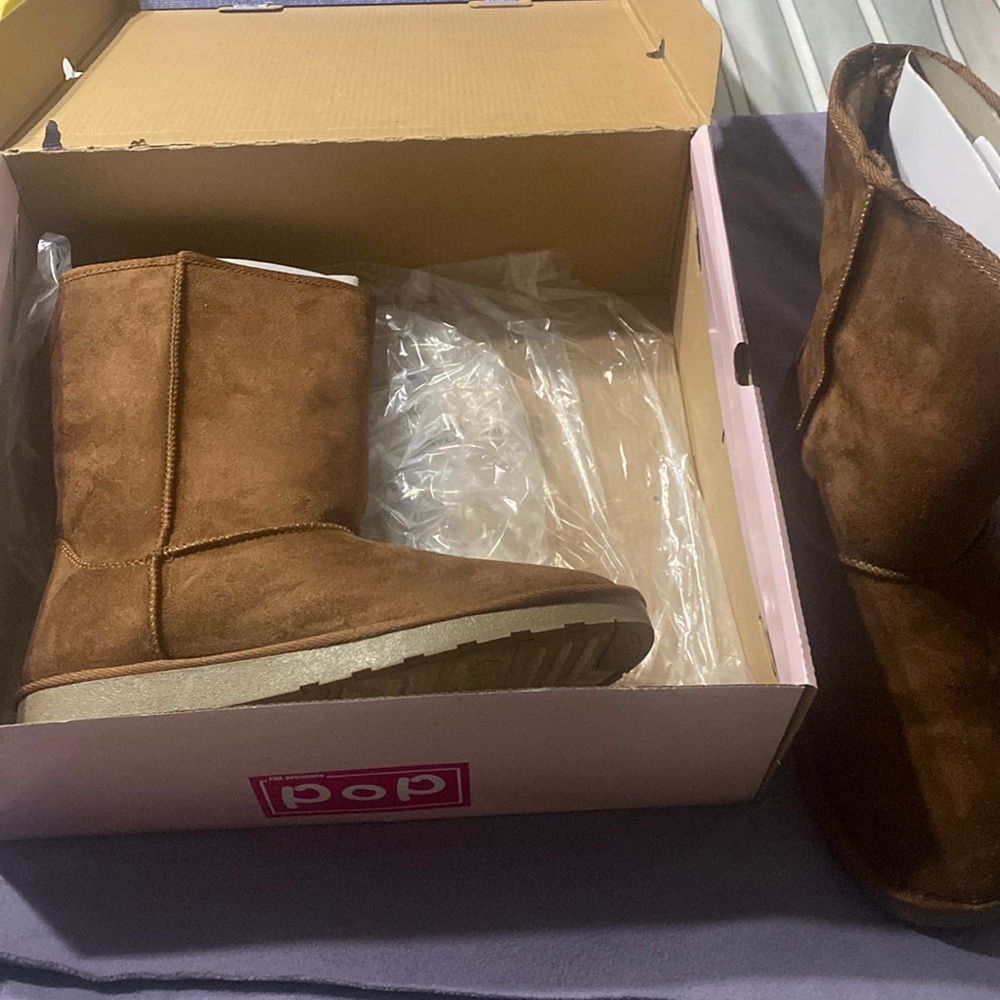 Ladies boots